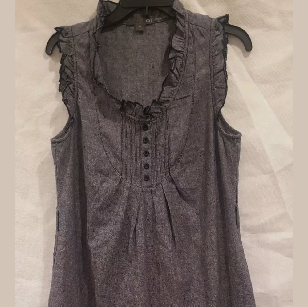 Women's XXI Size M Blue Pleated Ruffled Sleeveless